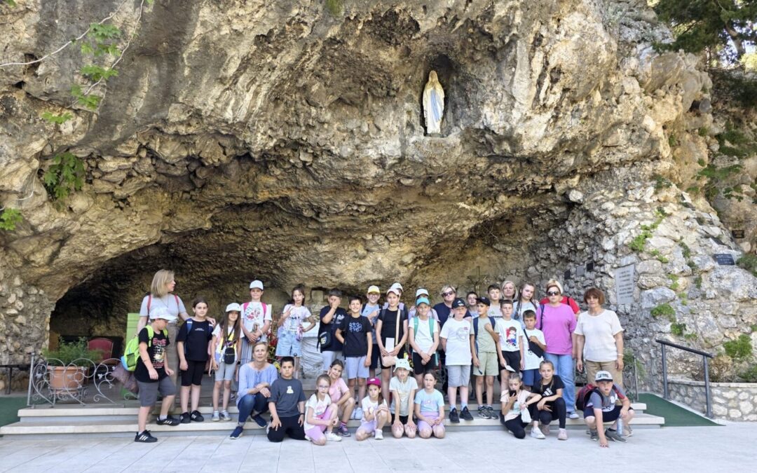 Izlet učenika razredne nastave: Imotski – Makarska